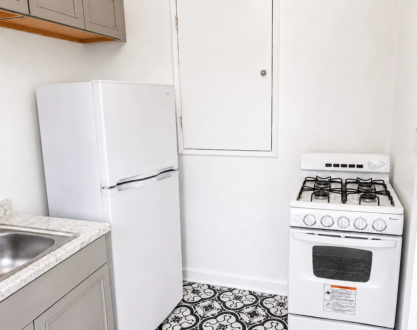 Studio, 600 sqft, $800 — Photo 4