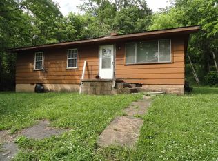 813 Main St, Leslie, AR 72645