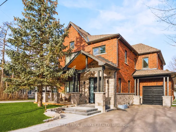 271 Main St N, Uxbridge, ON L9P 1R9