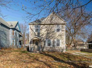 2216 W 4th St, Davenport, IA 52802