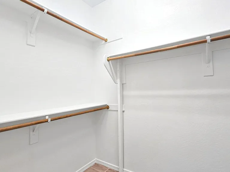 17520 W Fairview St — Photo 18