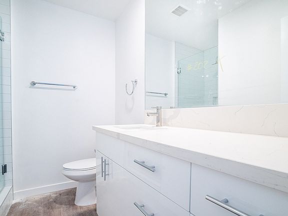 4th image of 3461 Waverly Dr #2B-2Ba-1200Sqft