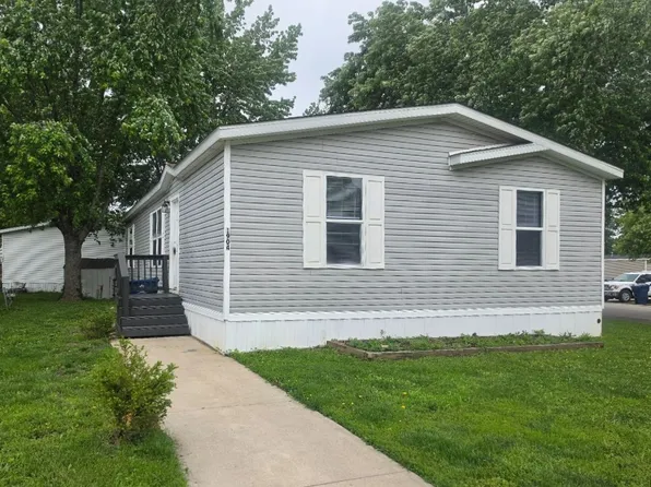 1904 Peck St, Greenwood, IN 46143