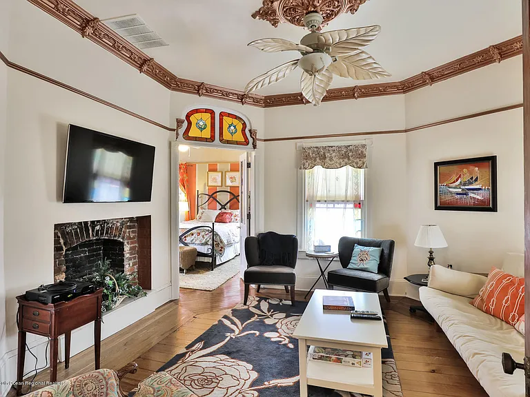 44 Webb Ave — Photo 20