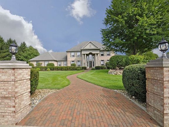 3rd image of 51276 Shannon Brook Ct