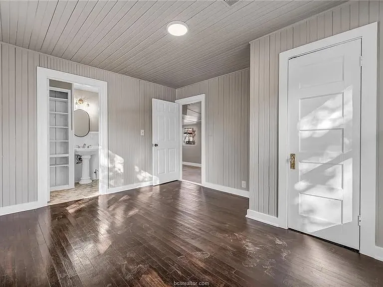 2707 Cliff St — Photo 4
