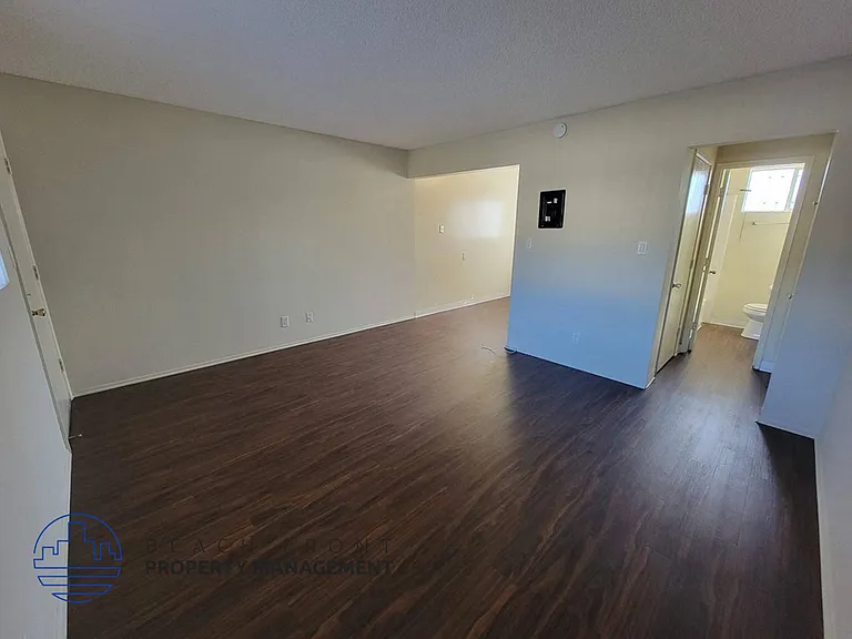 13921 Normandie Ave. — Photo 12