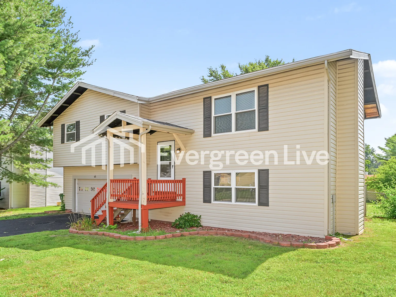 3 bed, 3.0 bath, 1700 sqft, $2,145 — Photo 2