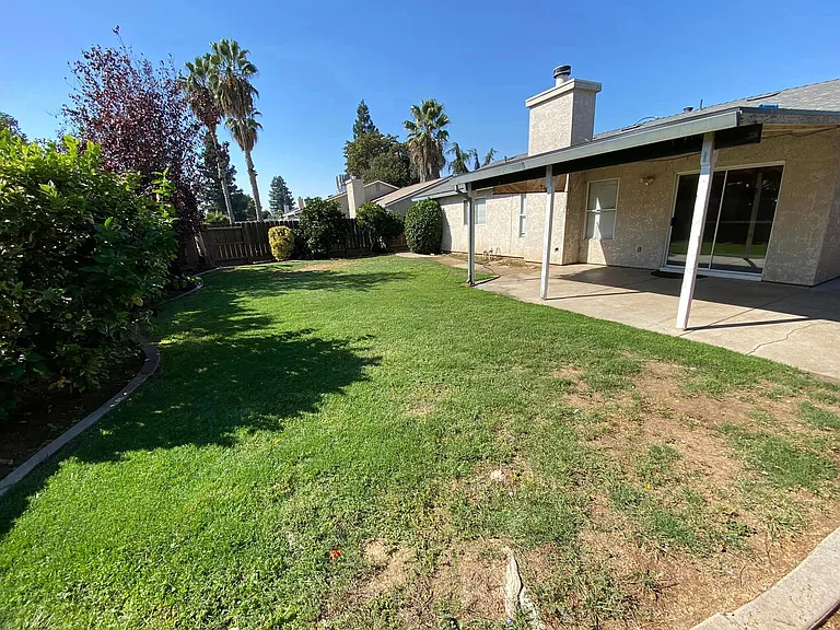 2112 Goldstone Way — Photo 32