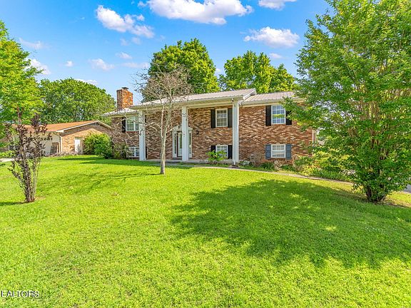 3rd image of 7528 Oaken Dr