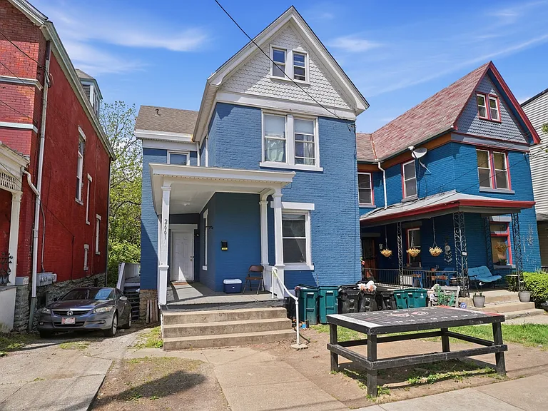 2661 Bellevue Ave — Photo 3