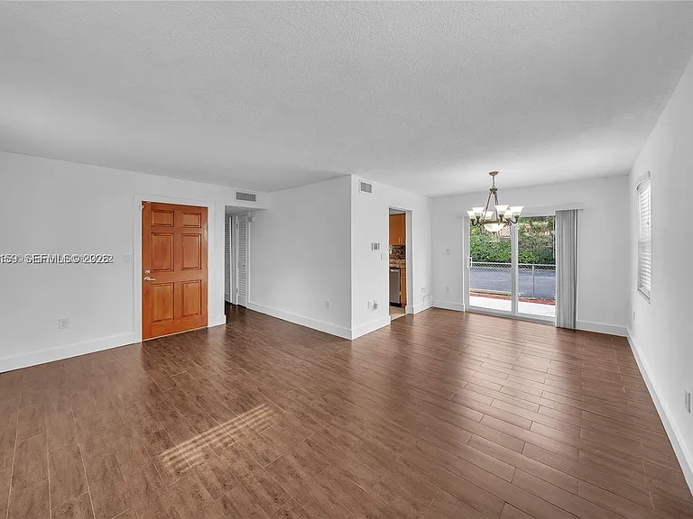 247 Bird Rd #- — Photo 8
