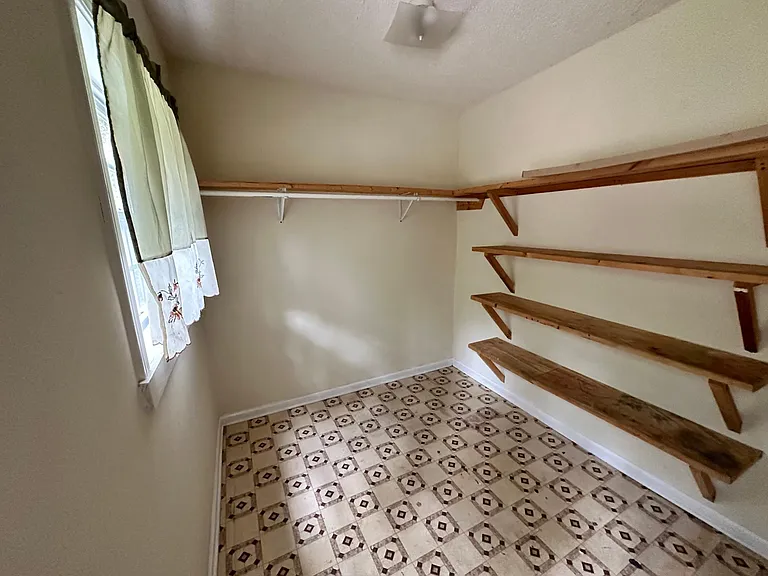 113 Pine St NE — Photo 9