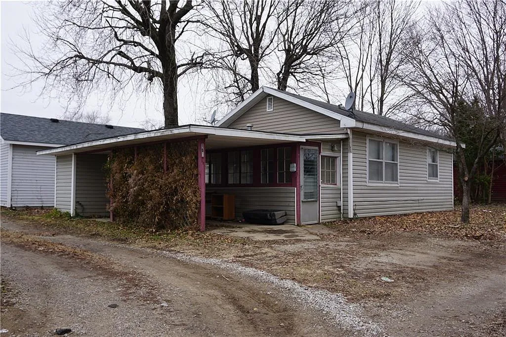 163 N Home Ave photo 1