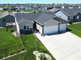 5424 Superior Dr, Bismarck, ND 58503