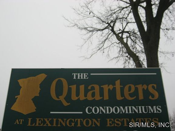 3rd image of 716 Lexington Estates Dr