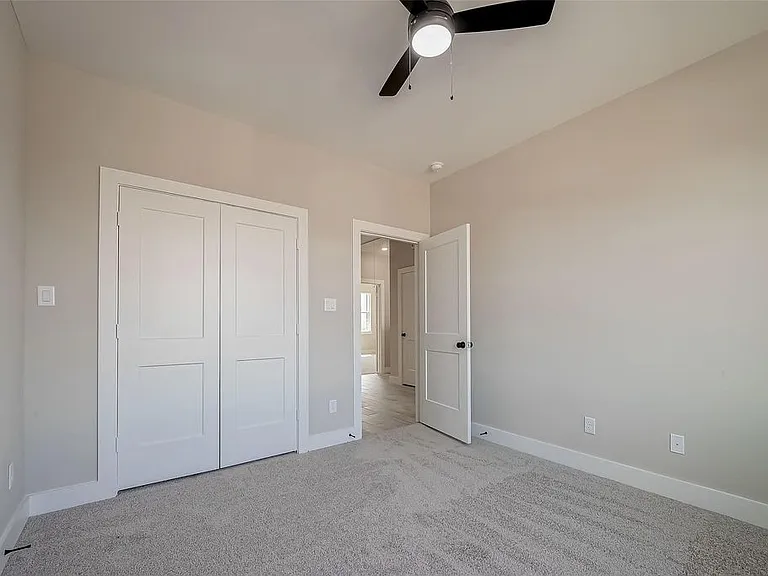 8128 Chateau St — Photo 20