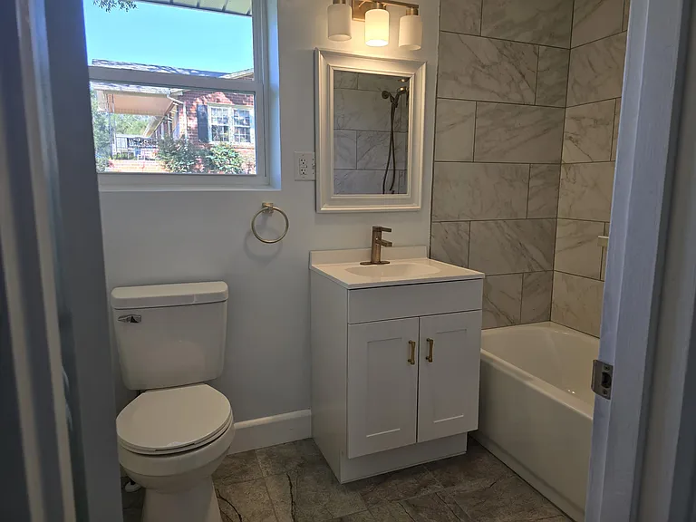 245 E College Ave — Photo 9