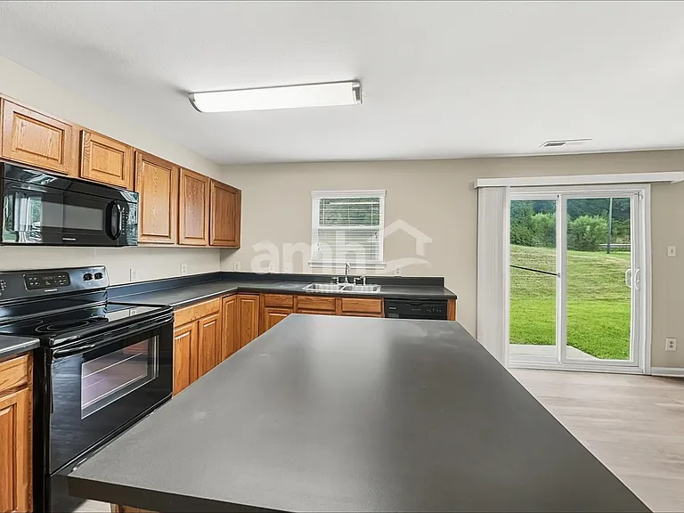 4504 Palustris Ct — Photo 4