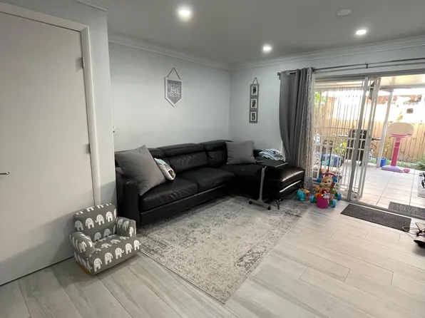 8056 NW 10th St APT 7, Miami, FL 33126