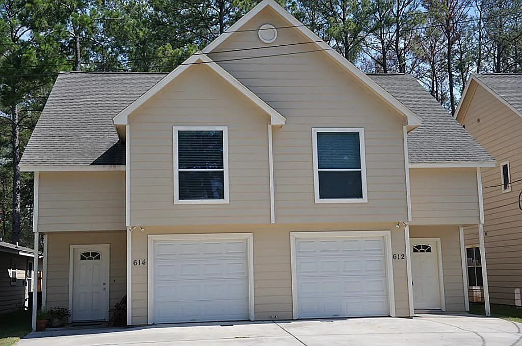 3 bed, 2.5 bath, 1490 sqft, $1,850 — Photo 1