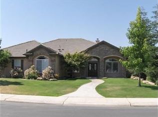 14841 Redwood Springs Dr, Bakersfield, CA