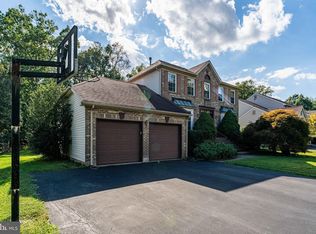 412 S Stone Ridge Dr, Lansdale, PA 19446