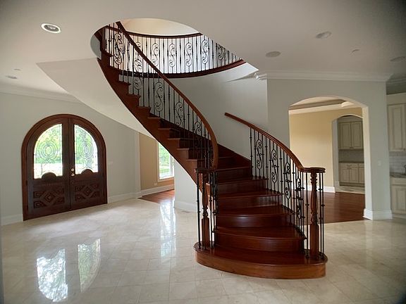 4th image of 485 Alice Dr