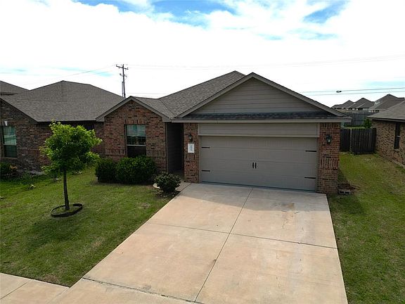 2nd image of 2025 Scarlet Cir