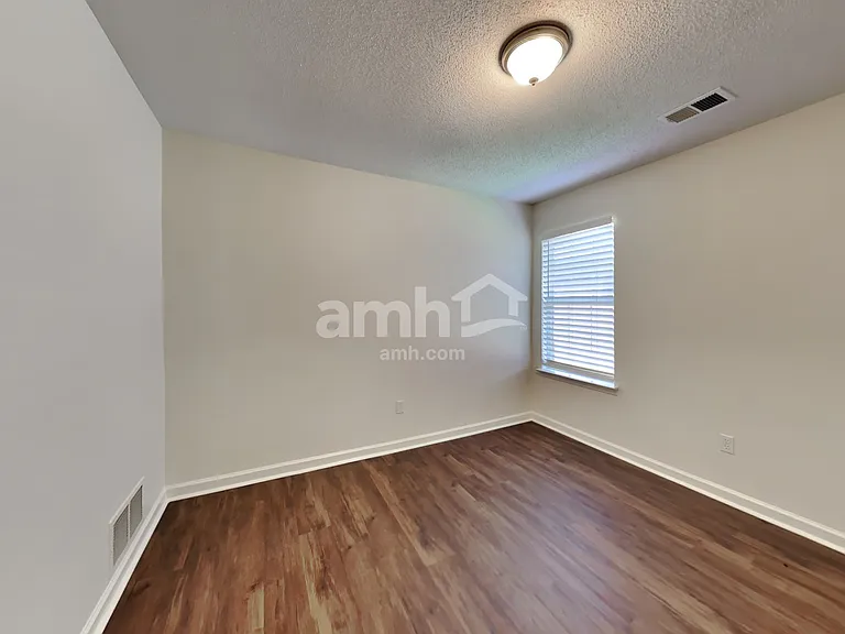 4453 Graham Lake Dr — Photo 12