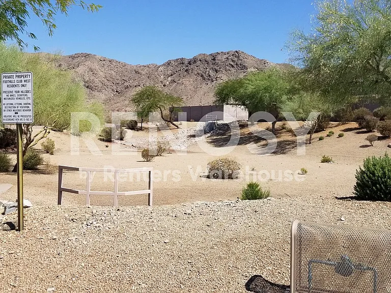 1744 W Frye Rd — Photo 20