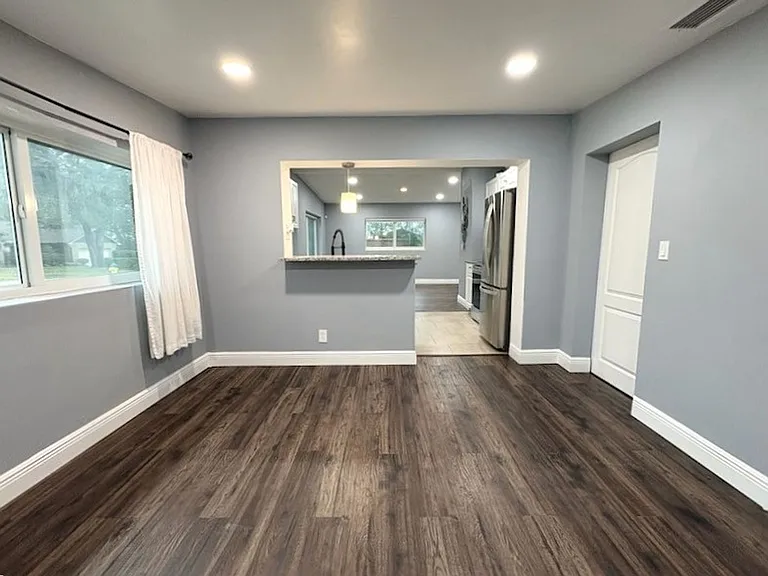 2455 Princeton Rd — Photo 11