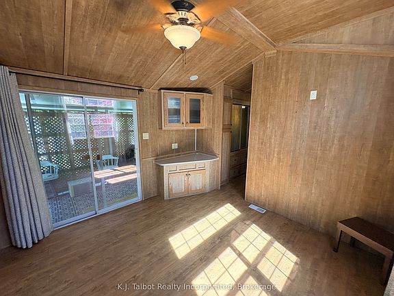 5th image of 77307 Bluewater Hwy #28