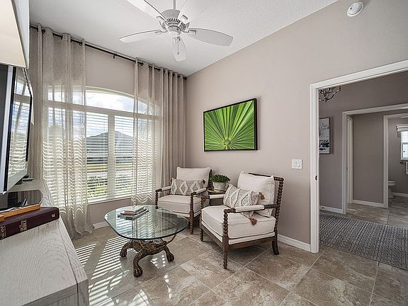 Bedroom/Office/Library