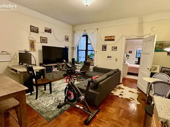 309 West 71st Street image 1 of 6