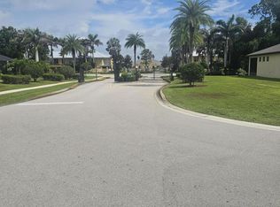 6038 NW Regent St, Port Saint Lucie, FL 34983