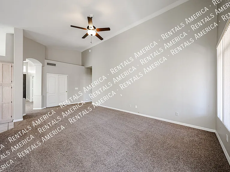 13874 W Wilshire Dr — Photo 11