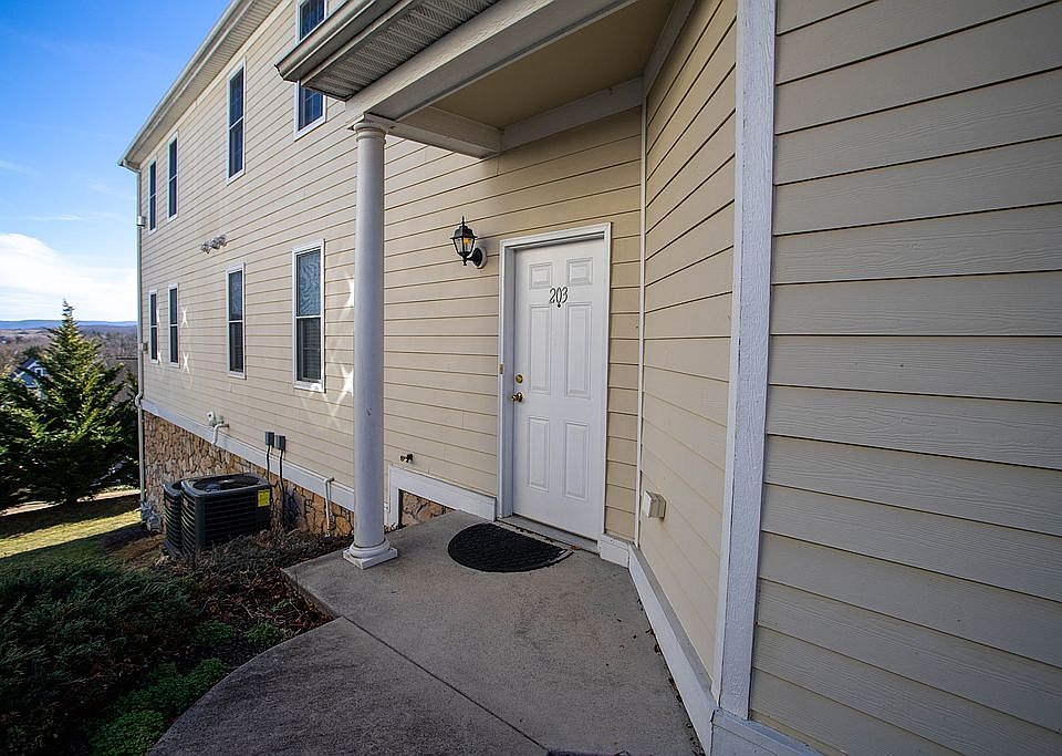33 Windgate Cir 203, Fishersville, VA 22939 Zillow