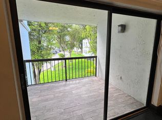 9407 Fontainebleau Blvd #210, Miami, FL 33172