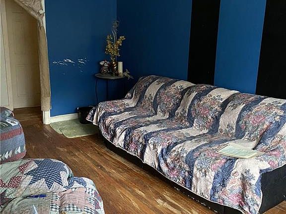 2nd image of 2083 Glendale Dr