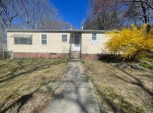 16 Pequot Trl, Shelton, CT 06484
