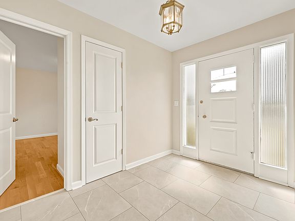 4th image of 60 Oakland Ave