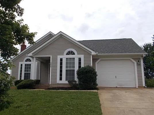 4609 Avalon Forest Ln — Photo 1
