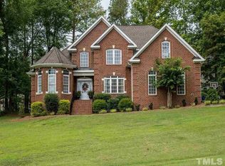 715 Creekside Dr, Sanford, NC 27330