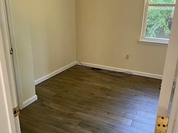 4th image of 34 Seneca St #1R