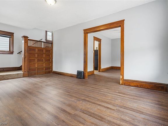 5th image of 558 Nash St
