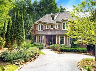 911 Trillium Ridge Rd, Cullowhee, NC 28723