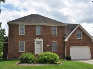 4109 Lakeview Dr, Chesapeake, VA 23323