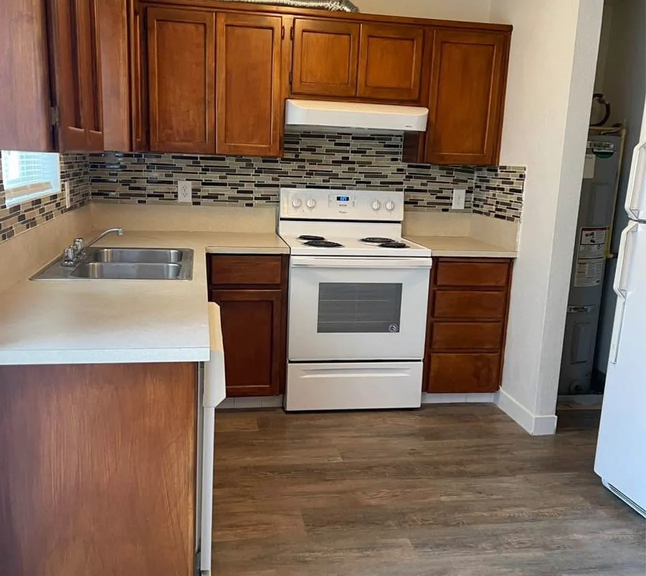 2 bed, 860 sqft, $1,550 — Photo 2