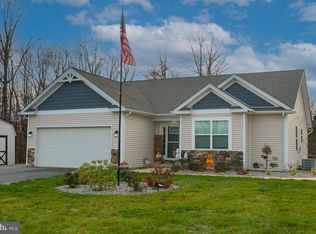 62 Escape Ct, Hedgesville, WV 25427